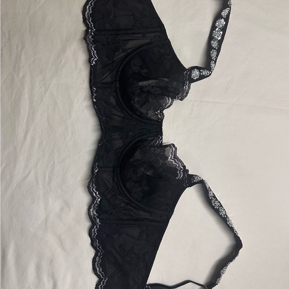 Victoria’s Secret Dream Angels Black Push Up Without Padding 
34C NWT